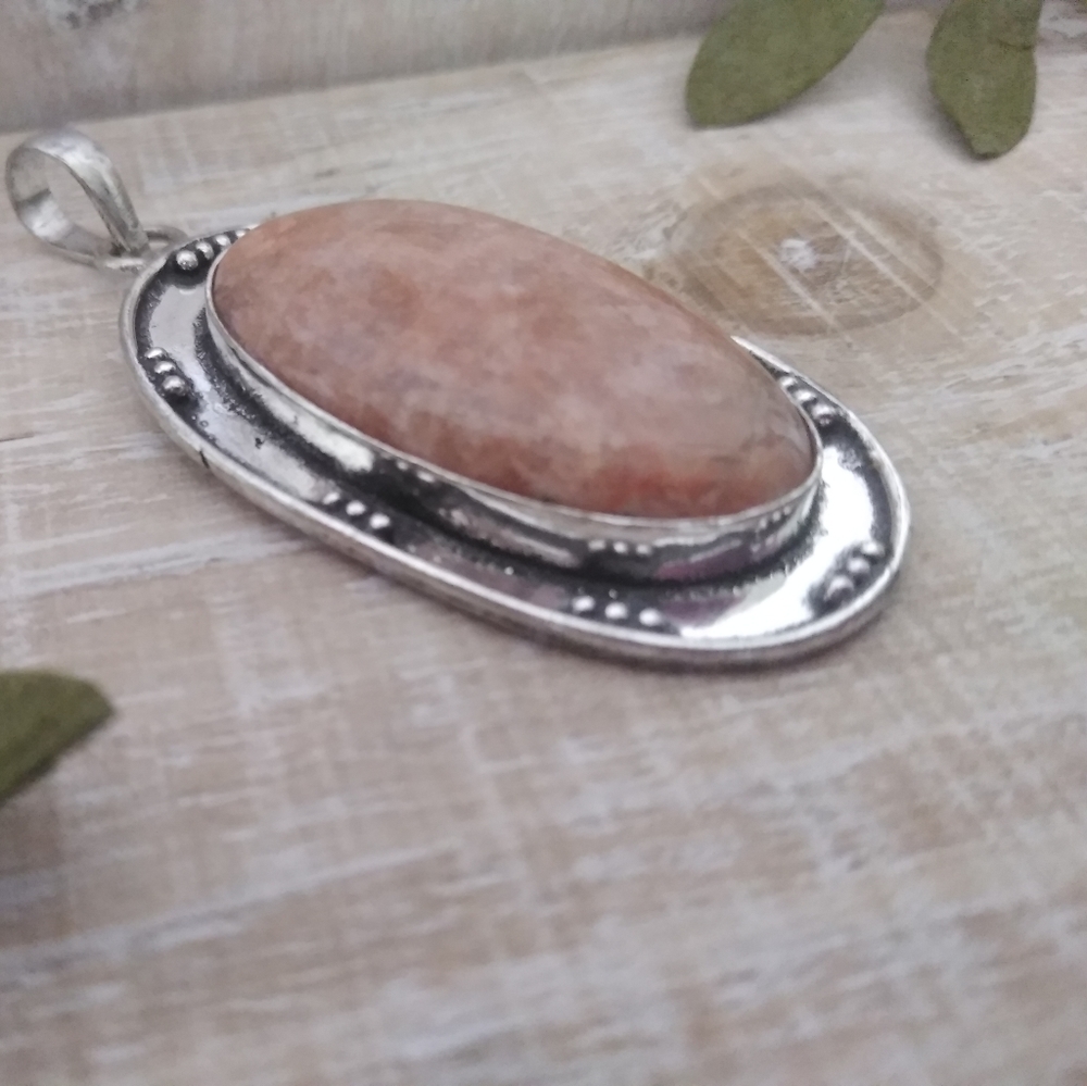 RHODOCHROSITE OVAL SILVER STONE PENDANT NWOT